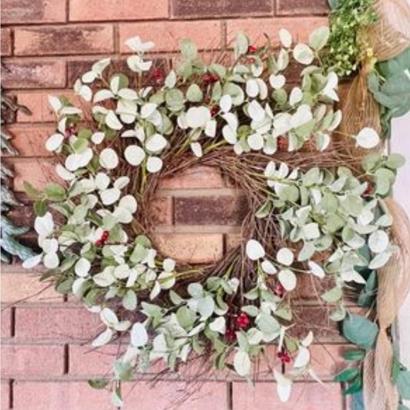 Winter Silver Dollar Wreath, 24” - Picture 8 of 10